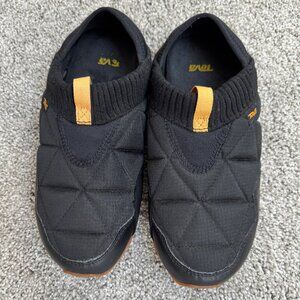 TEVA ReEmber Slip-on - Sz Women 8 - Black uppers, Tan sole, White trim, Gold tab